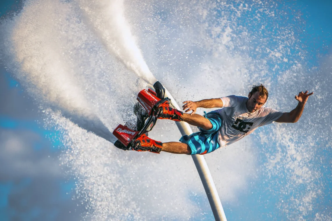 Flyboard i jetpack na Dniach Miasta. Gwarancja tysięcy widzów nad wodą